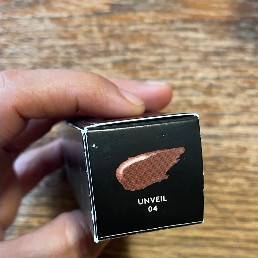 Fenty Beauty Stunna Lip Paint in Deep Brown